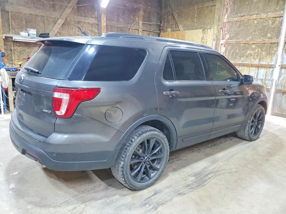 2018 FORD EXPLORER XLT 3