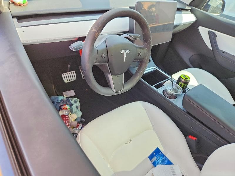 2022 TESLA MODEL Y 8
