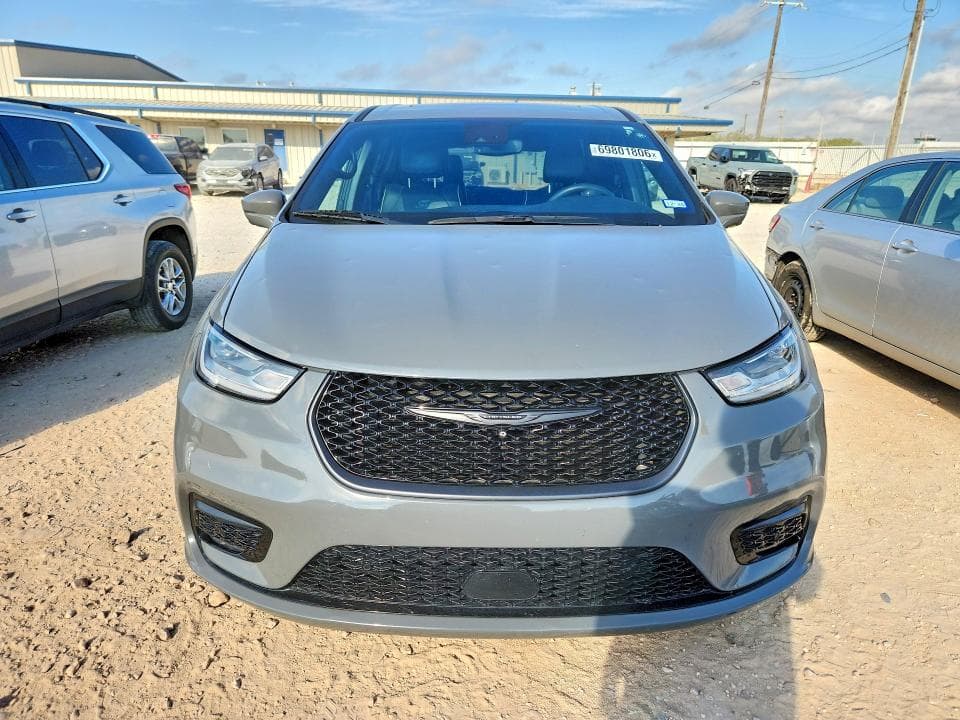 2022 CHRYSLER PACIFICA HYBRID LIMITED 5