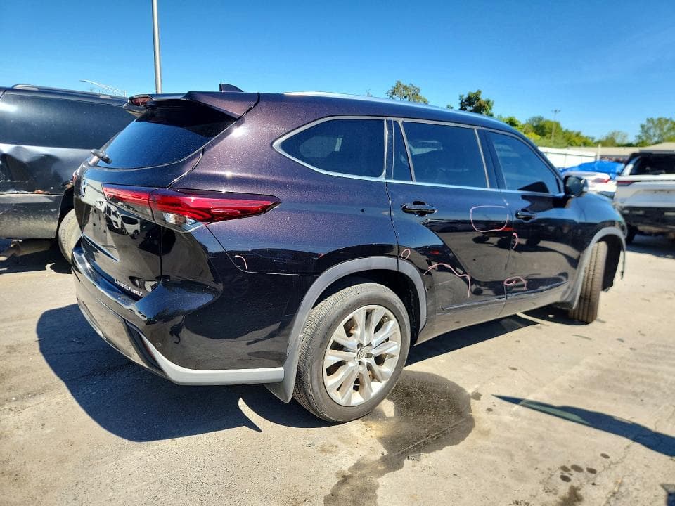 2020 TOYOTA HIGHLANDER LIMITED 3