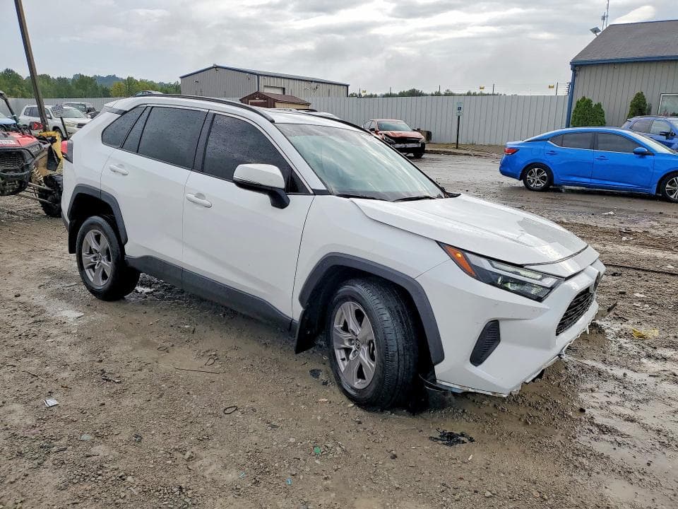 2025 TOYOTA RAV4 XLE 4