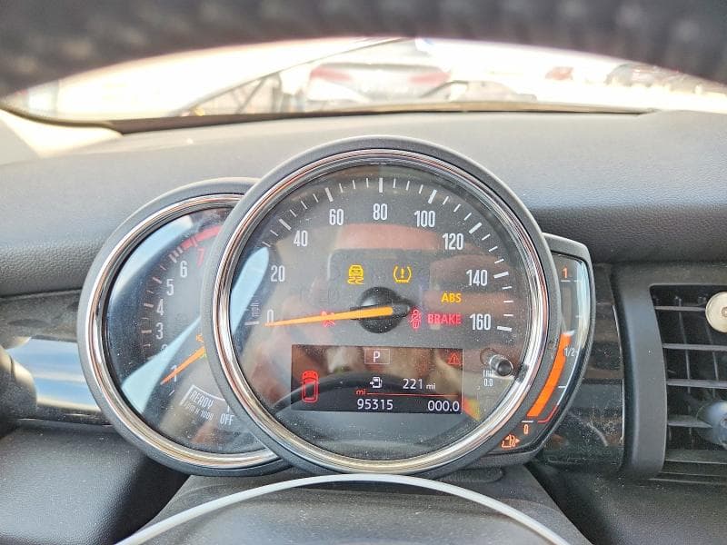 2021 MINI COOPER 9