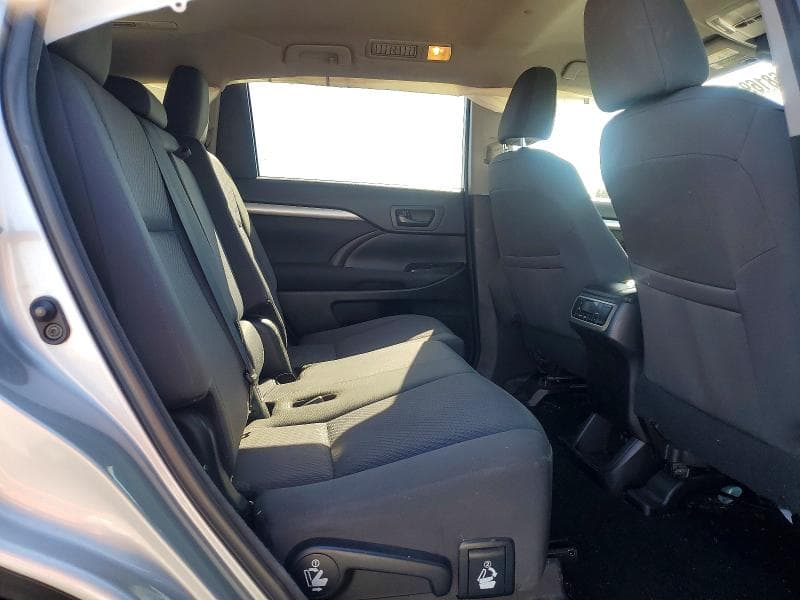 2018 TOYOTA HIGHLANDER LE 10