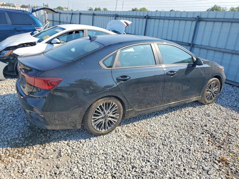 2023 KIA FORTE GT LINE 3
