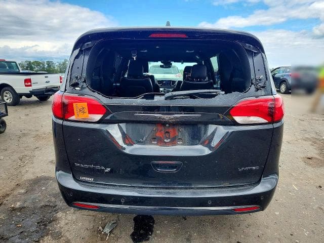 2019 CHRYSLER PACIFICA LIMITED 6