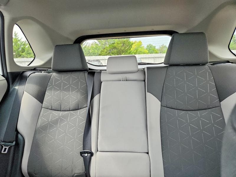 2025 TOYOTA RAV4 XLE 10