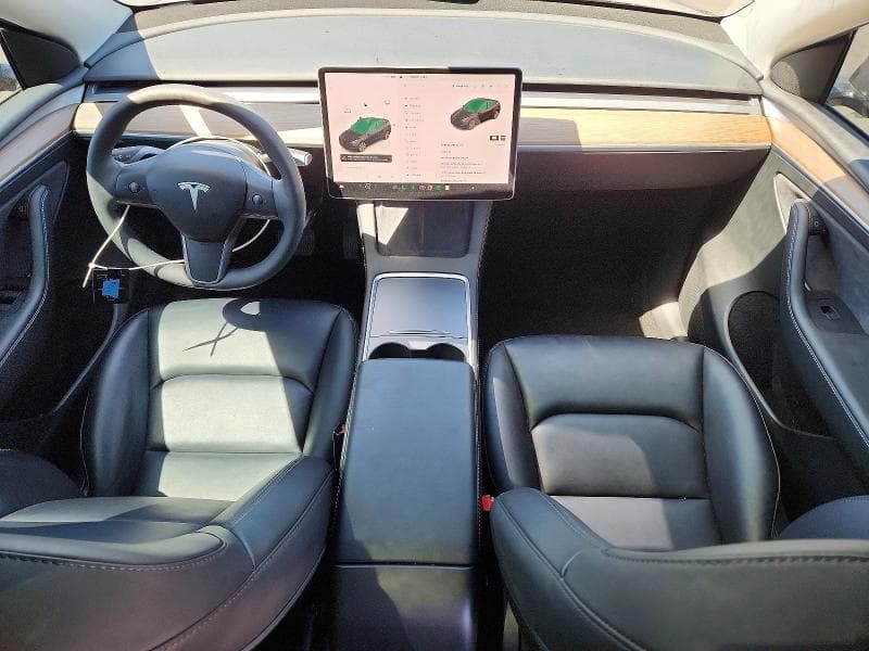 2023 TESLA MODEL Y 8
