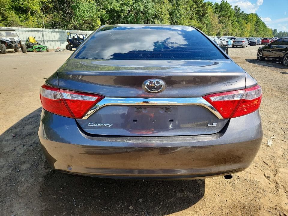 2017 TOYOTA CAMRY LE 6