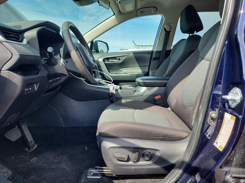 2025 TOYOTA RAV4 XLE 7
