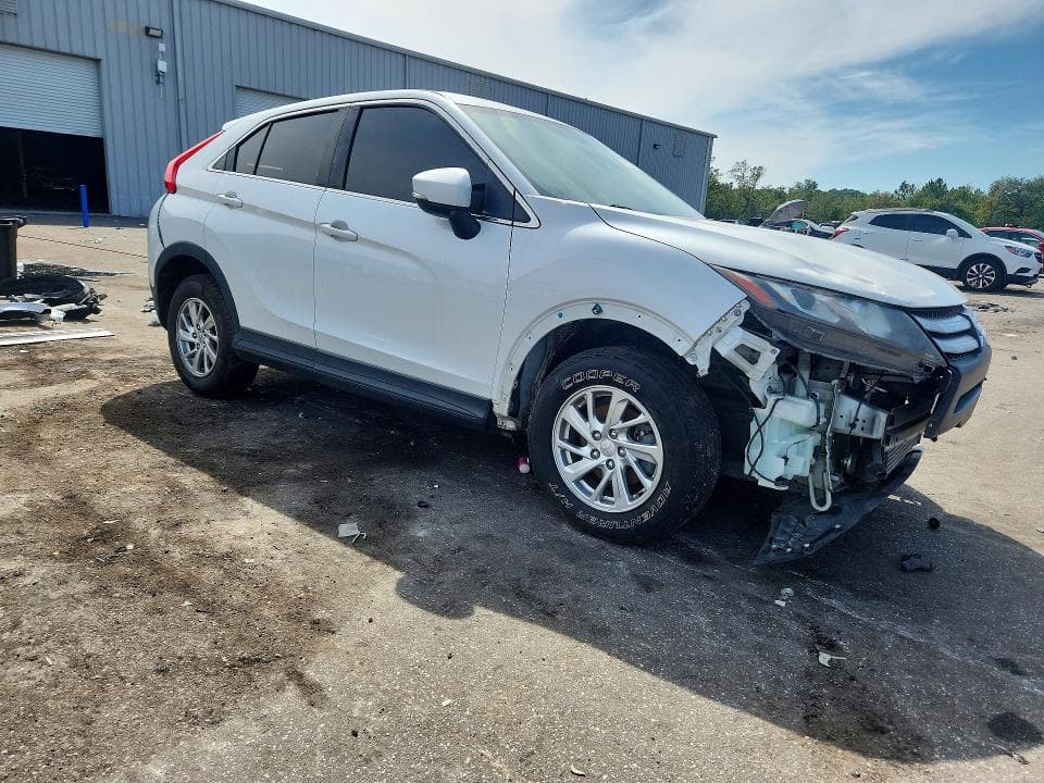 2019 MITSUBISHI ECLIPSE CROSS ES 4