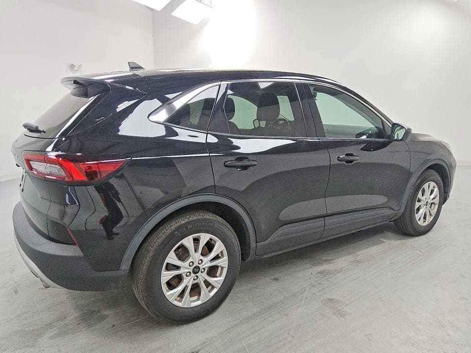 2023 FORD ESCAPE ACTIVE 3