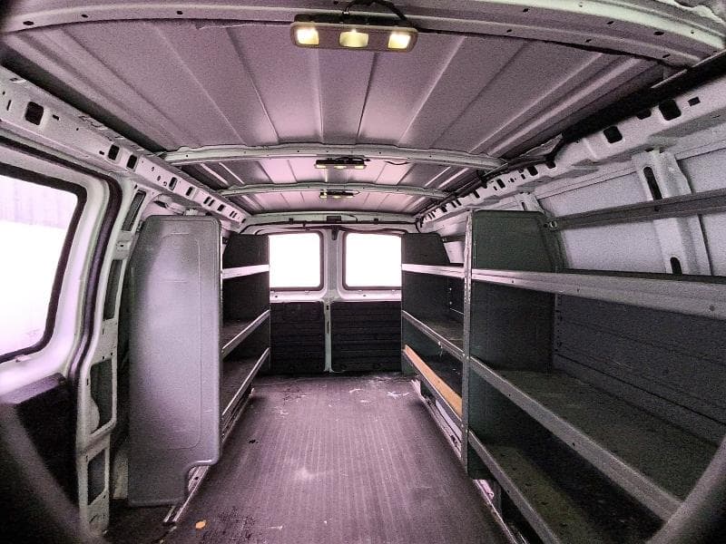 2017 GMC SAVANA G2500 10