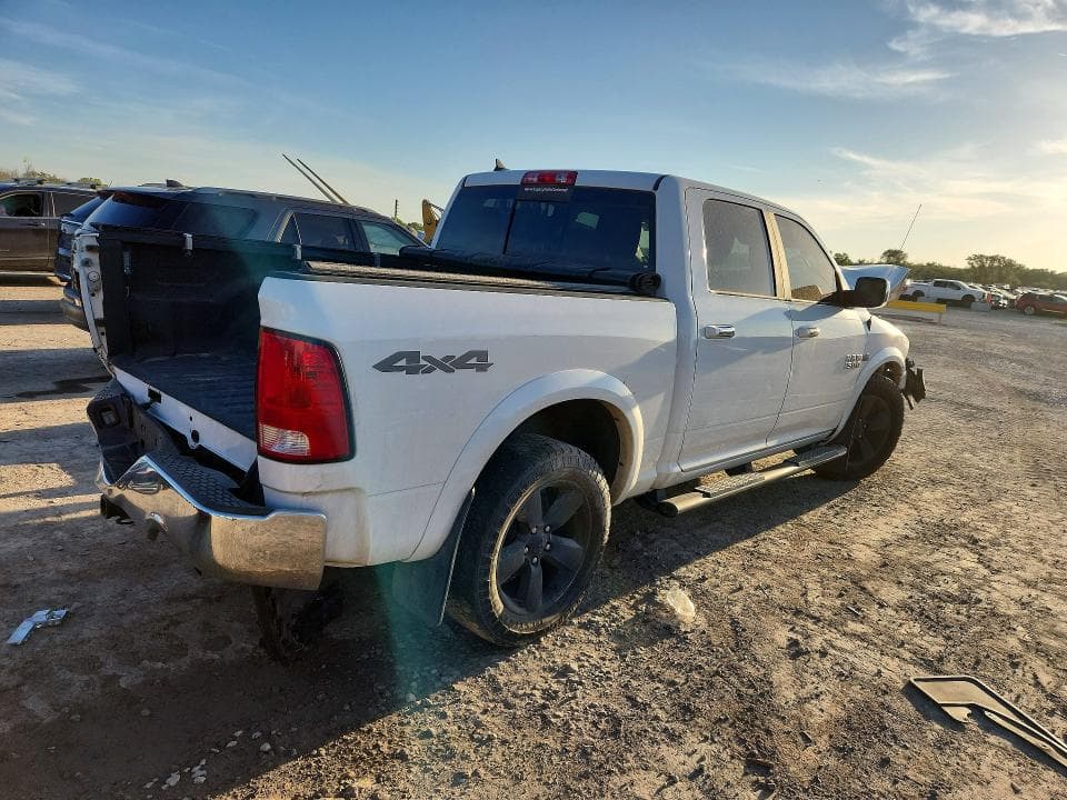 2018 RAM 1500 SLT 3