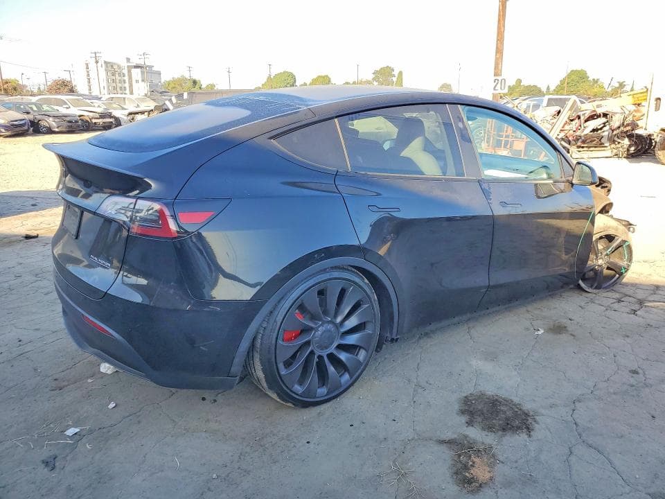 2025 TESLA MODEL Y 3