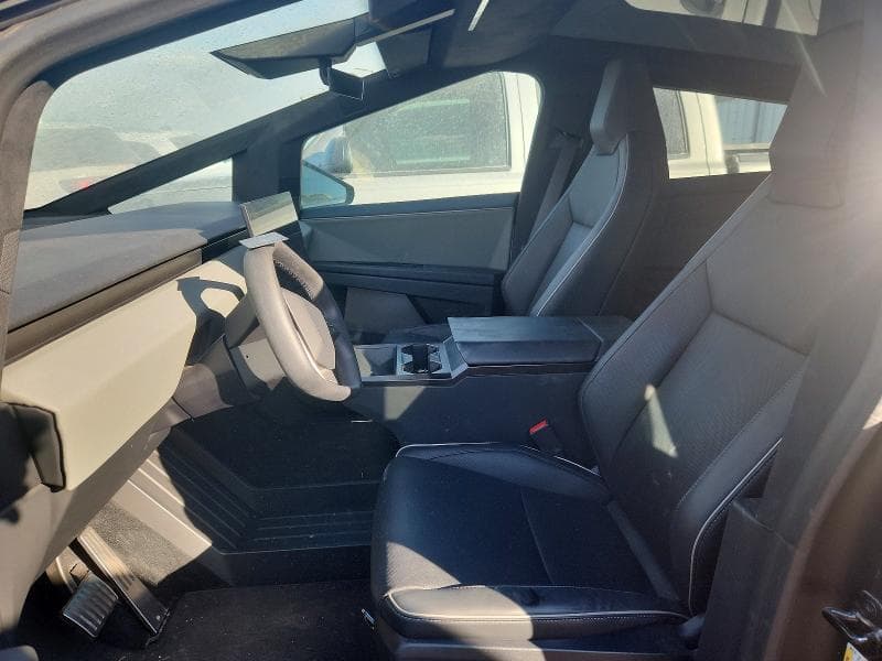 2025 TESLA CYBERTRUCK 7