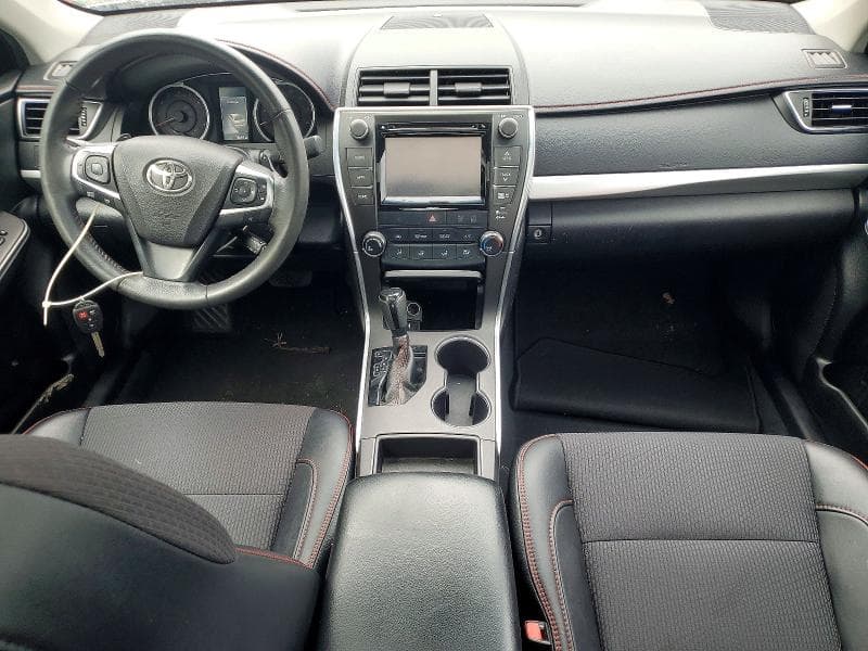 2017 TOYOTA CAMRY SE 8