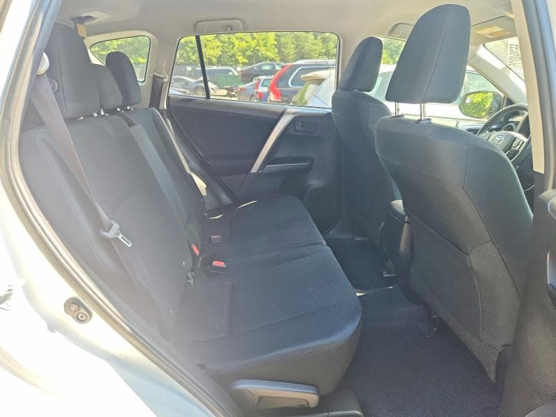 2018 TOYOTA RAV4 LE 11