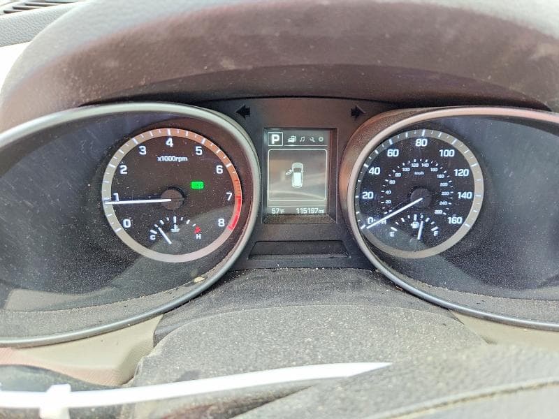 2017 HYUNDAI SANTA FE SE 9