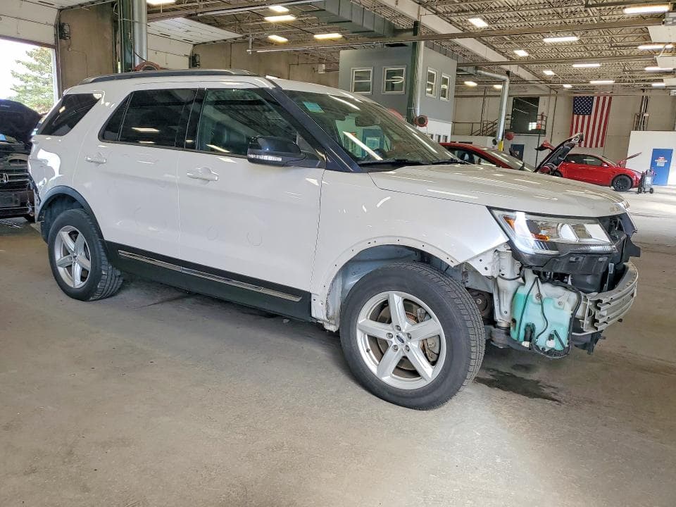 2017 FORD EXPLORER XLT 4