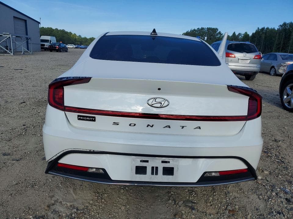 2022 HYUNDAI SONATA SE 6