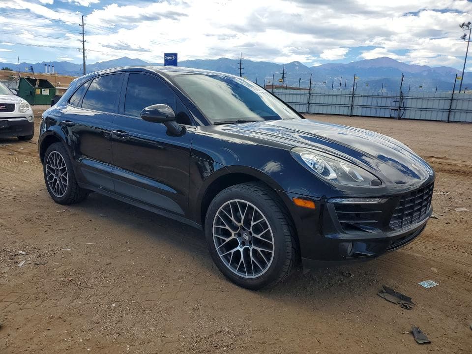 2018 PORSCHE MACAN 4