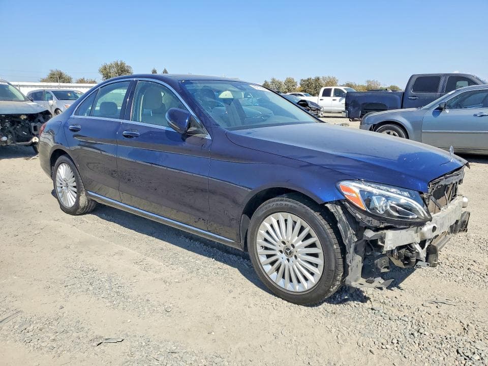 2017 MERCEDES-BENZ C 300 4