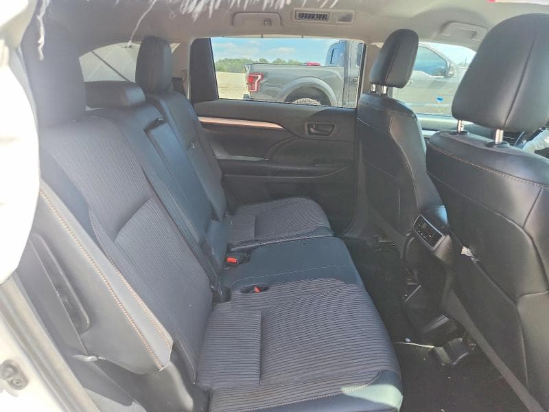 2018 TOYOTA HIGHLANDER LE PLUS 11