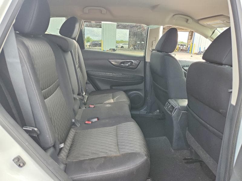 2017 NISSAN ROGUE SV 10