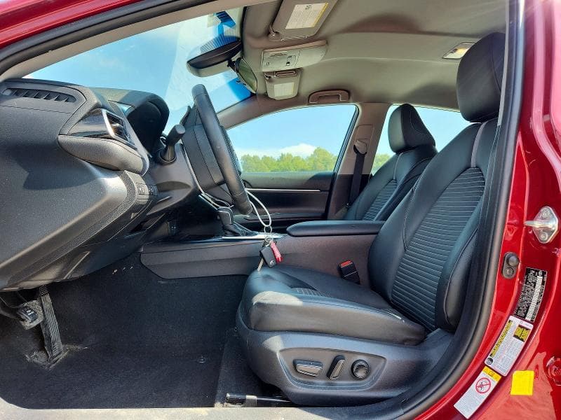 2018 TOYOTA CAMRY SE 7