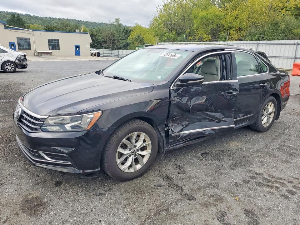 2017 VOLKSWAGEN PASSAT S - 1