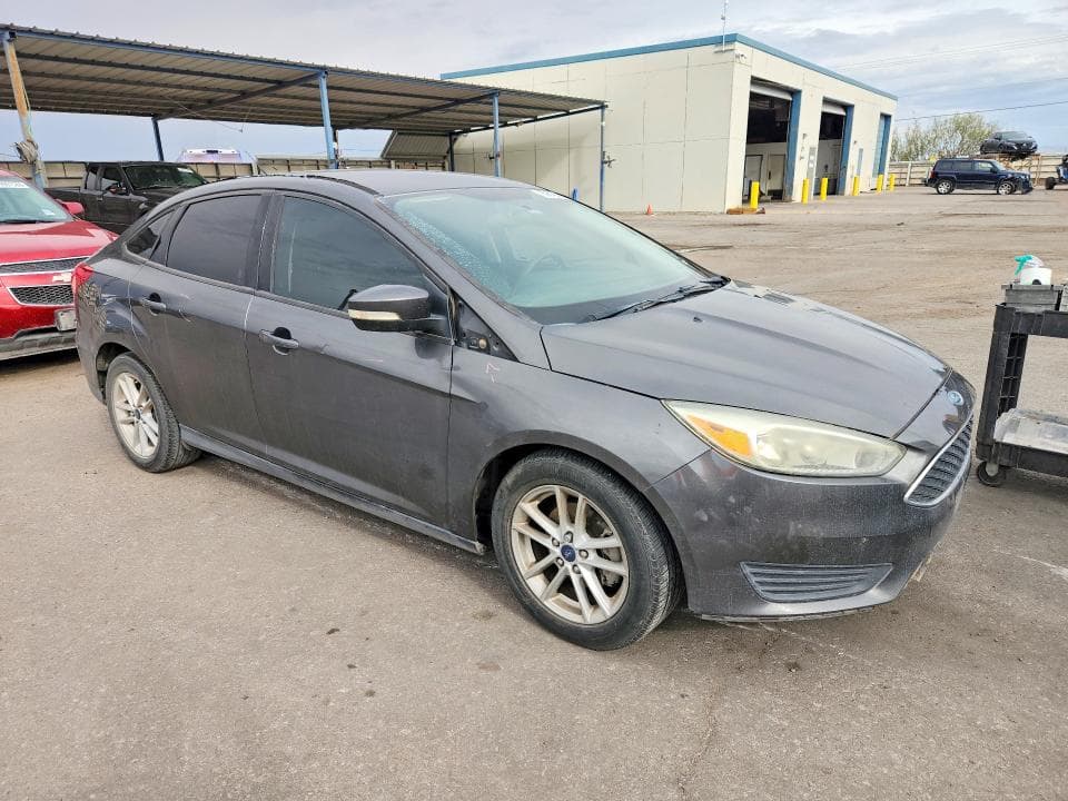 2017 FORD FOCUS SE 4