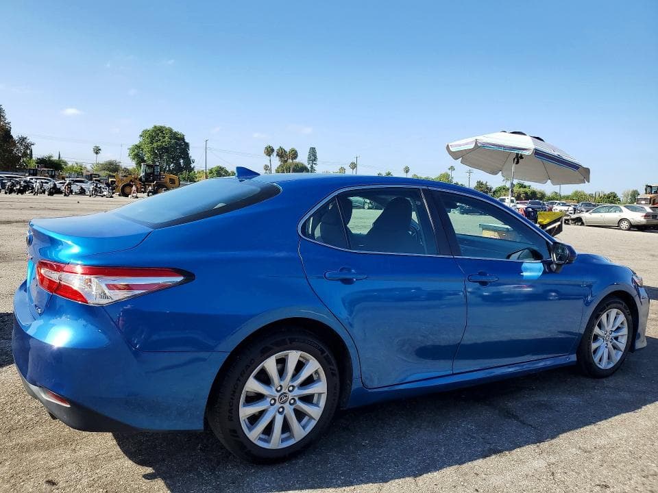 2020 TOYOTA CAMRY LE 3