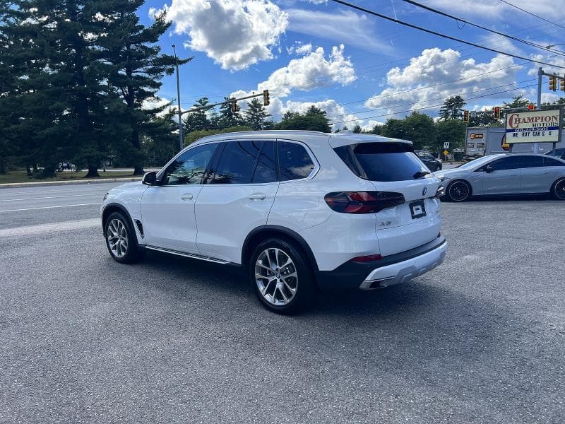 2025 BMW X5 XDRIVE50E 3