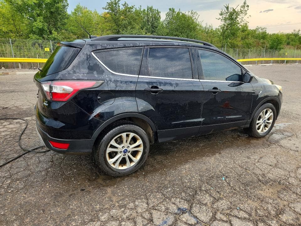 2017 FORD ESCAPE SE 3
