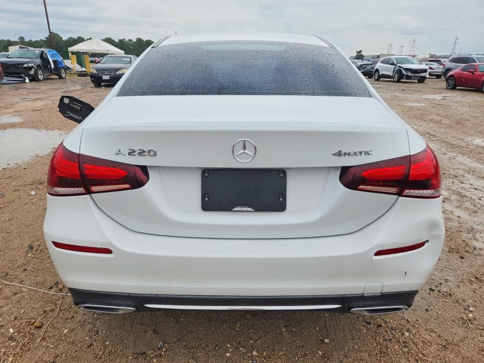 2020 MERCEDES-BENZ A 220 4MATIC 6