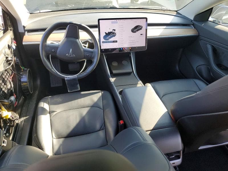2018 TESLA MODEL 3 8