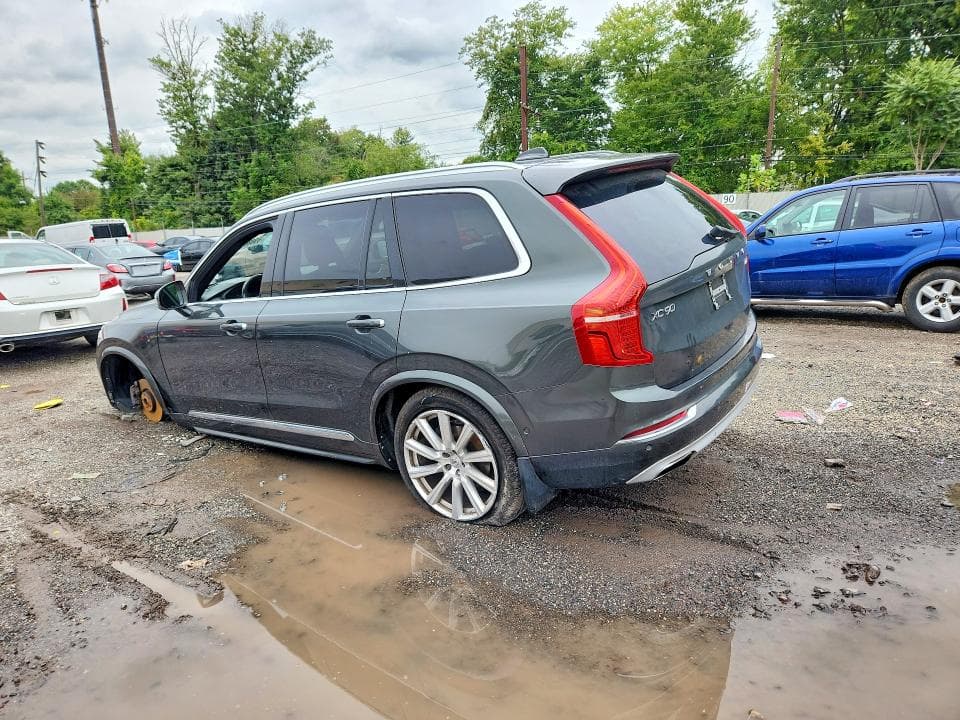 2018 VOLVO XC90 T6 2
