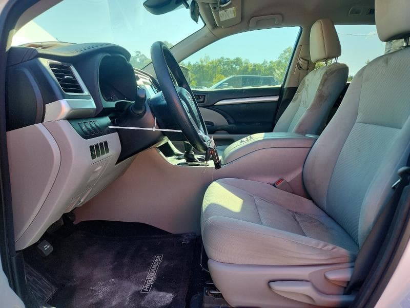 2017 TOYOTA HIGHLANDER LE 7