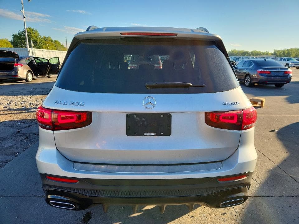 2020 MERCEDES-BENZ GLB 250 4MATIC 6