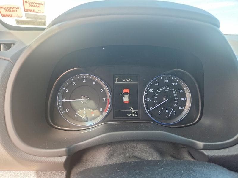 2022 HYUNDAI KONA SE 9