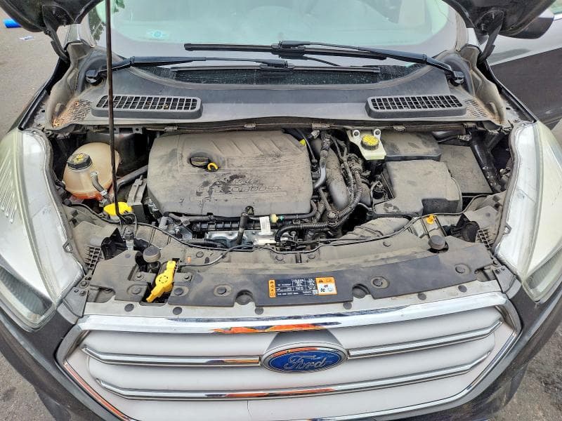 2017 FORD ESCAPE SE 11
