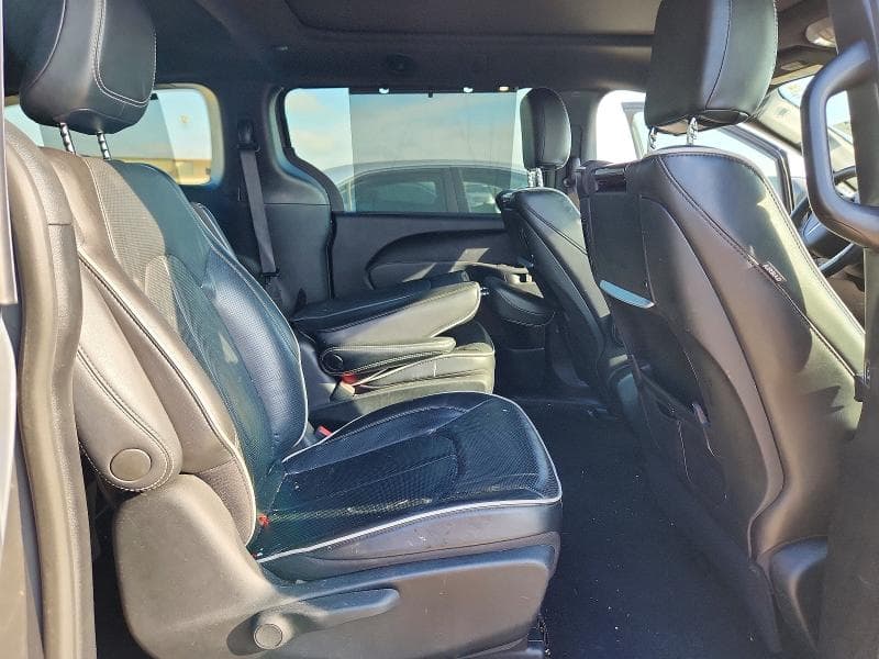 2022 CHRYSLER PACIFICA HYBRID LIMITED 11