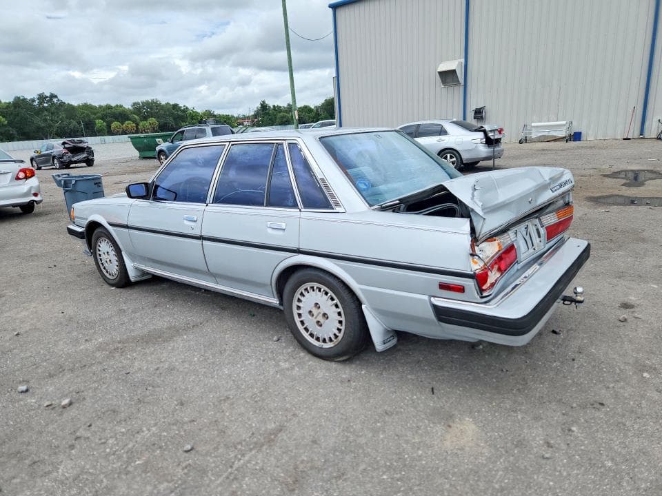 1986 TOYOTA CRESSIDA LUXURY 2