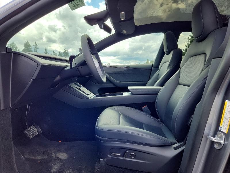 2026 TESLA MODEL Y 7