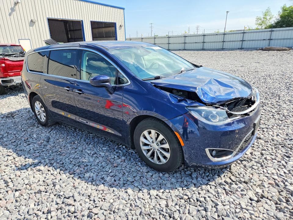2018 CHRYSLER PACIFICA TOURING PLUS 4