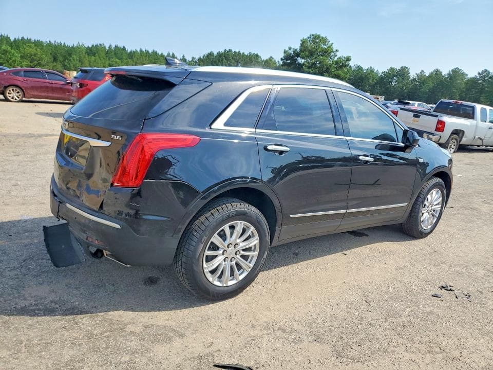 2018 CADILLAC XT5 3