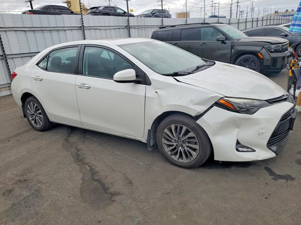 2018 TOYOTA COROLLA XLE 4