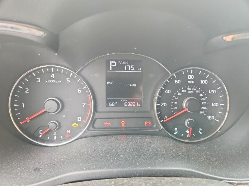 2017 KIA FORTE LX 9