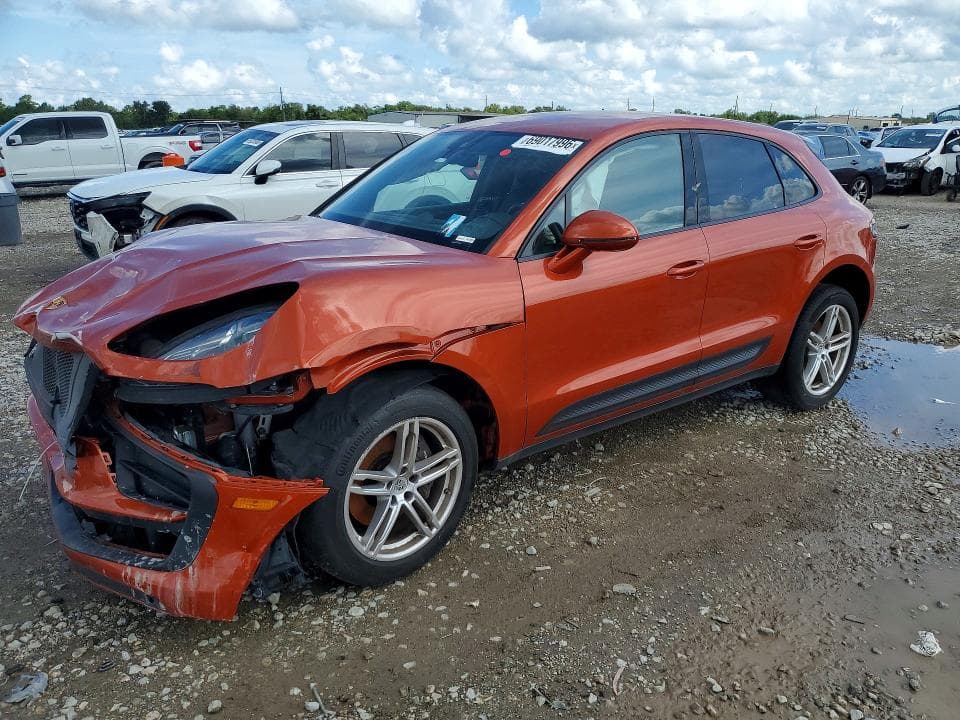 2022 PORSCHE MACAN - 1