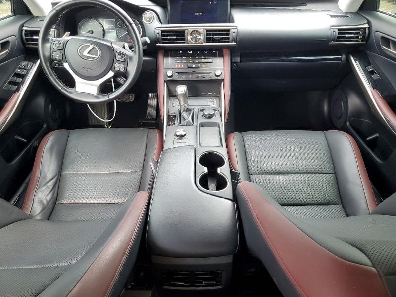 2017 LEXUS IS 200T 8